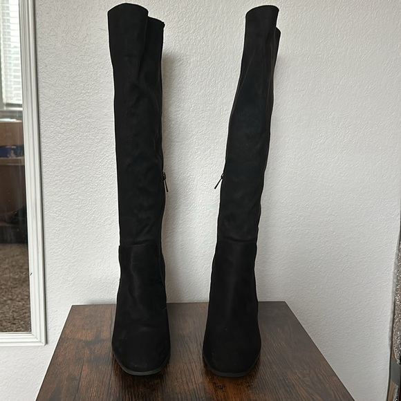 Bamboo Knee High Suede Heeled Boots - Picture 3 of 7